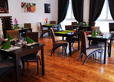Camelias restaurant1 - 800x600