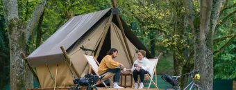 Tente ecolodge pour les voyageurs à vélo sur l'itinéraire La Véloscénie dans le camping de Chartres