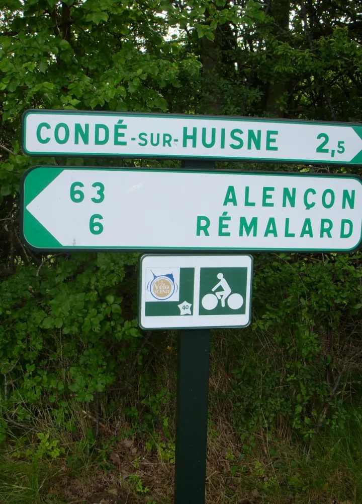 Panneau de signalisation sur la Véloscénie