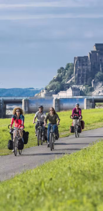 How can you return from the Mont Saint-Michel by train, with your bike?