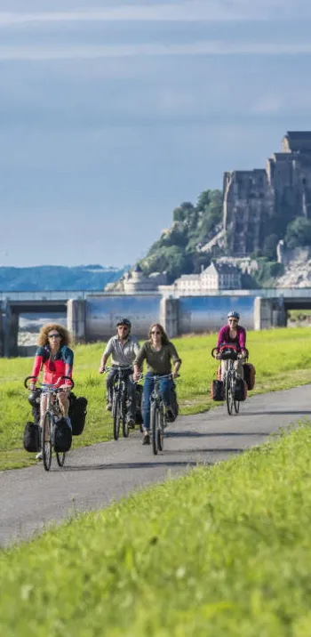 How can you return from the Mont Saint-Michel by train, with your bike?