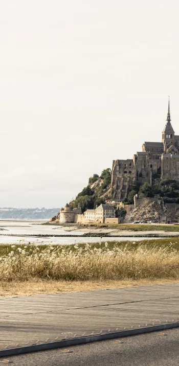 mont-saint-michel-veloscenie_un-monde-a-velo-1.jpg