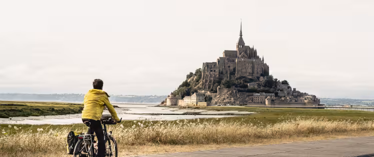 mont-saint-michel-veloscenie_un-monde-a-velo-1.jpg