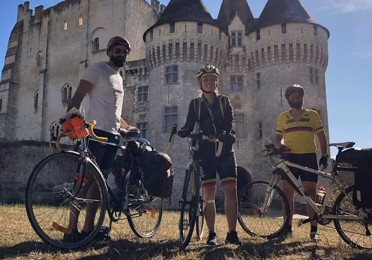 Chateau de Nogent-le-Rotrou des comtes du Perche - Temoignage Guillaume voyage a velo retro vintage le long de La Veloscenie