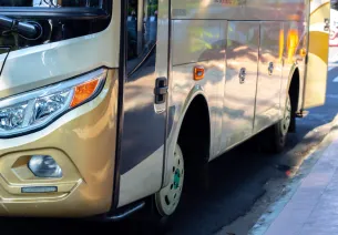 Bus lines serving departure or arrival points along La Véloscénie.