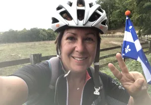 Portrait Josiane Martineau, voyageuse à vélo québécoise le long de La Véloscénie en septembre 2020.
