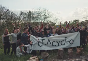 photo de groupe sur la Clacyclo - photo Alexandre Leroy