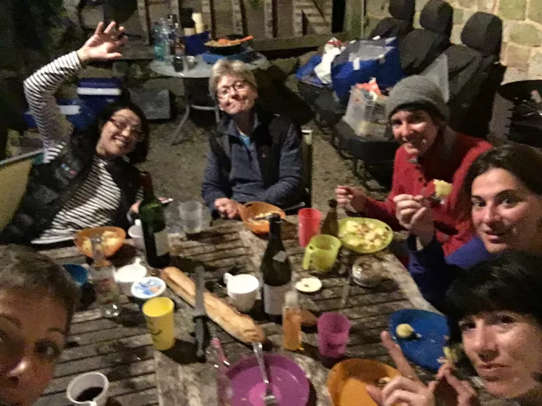 Repas du soir au camping du Mêle sur Sarthe