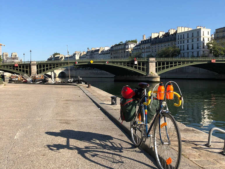 Vélo rétro vintage Peugeot Touraine - Temoignage Guillaume voyage a velo le long de La Veloscenie