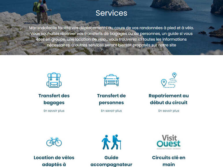 The website MaRandoFacile.com offers specialized services for itinerant trips along the Veloscenic Paris - Le Mont Saint-Michel.