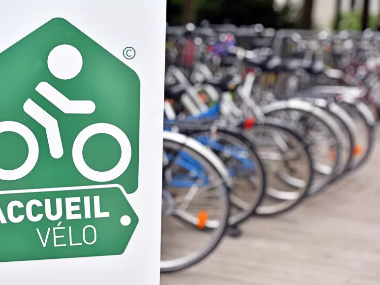Bike hire or rental along the Veloscenic